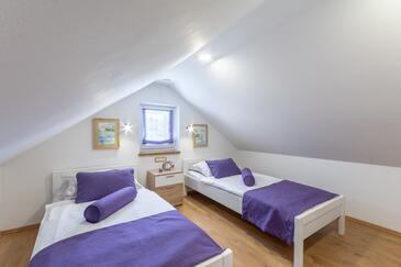 Ház családok részére medencével Bol, Brac - 23809