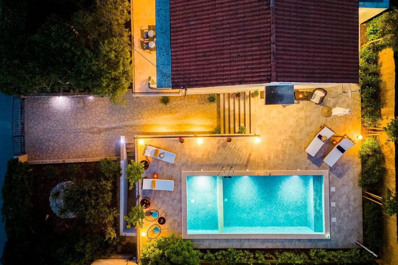 Haus mit Pool für Familien Supetar, Brac - 23813
