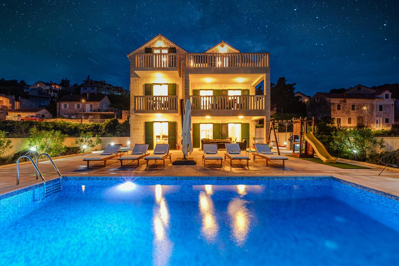 Alloggio - Villa di lusso accanto al mare con piscina Splitska, Brazza - Brač