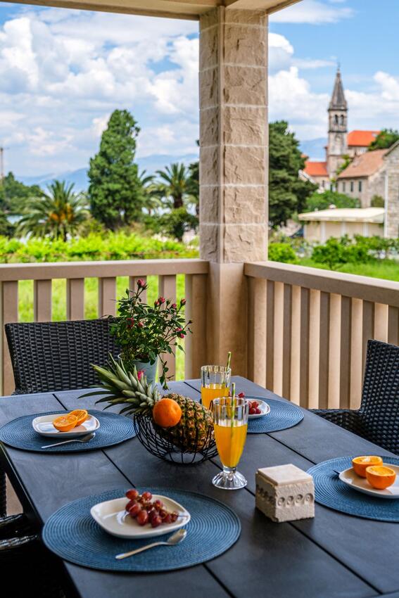 K-23815 - Alloggi privati - Villa di lusso accanto al mare con piscina Splitska, Brazza - Brač