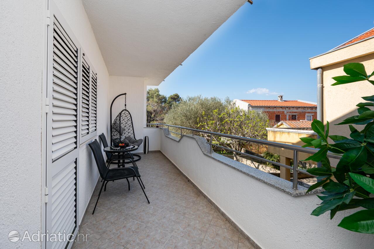 Nyaralóház parkolóhellyel Novigrad - 23821