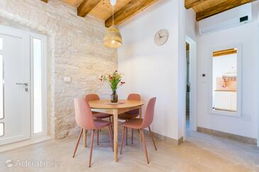 Apartamenty z parkingiem Skrip, Brač - 23826