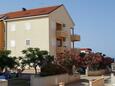 Privlaka, Zadar, Propiedad 23835 - Apartamentos cerca del mar con una playa de arena.