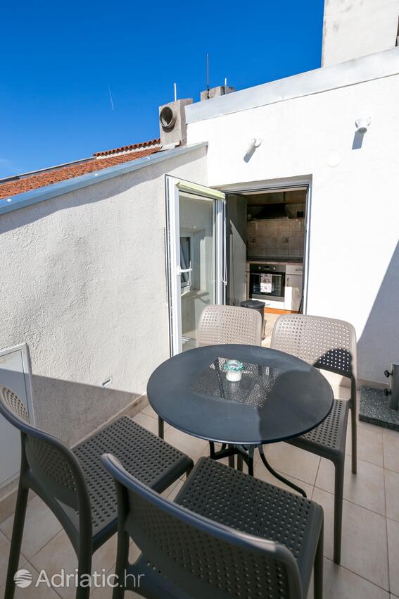 A-23836-a - Privatni smještaj - Apartmani uz more Trogir