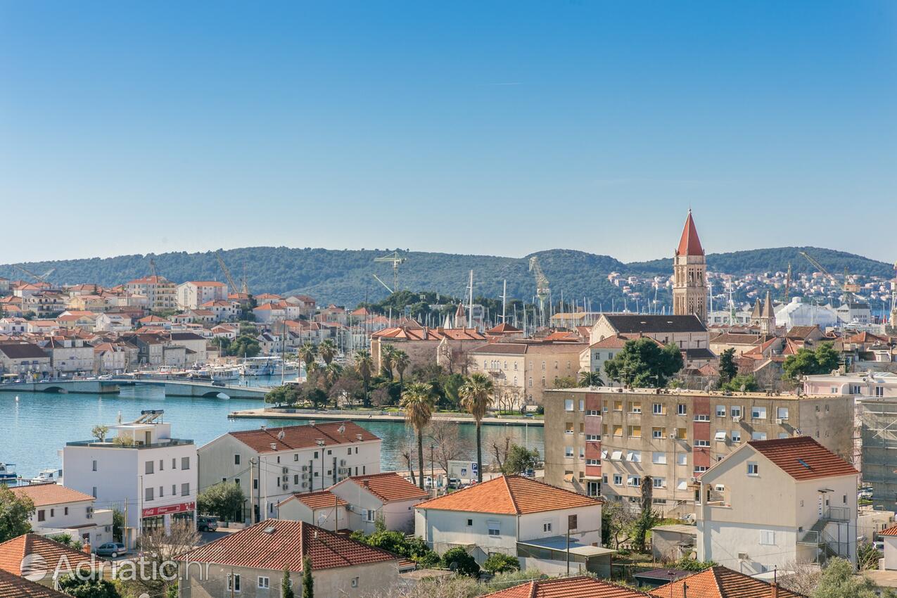 A-23836-a - Privatni smještaj - Apartmani uz more Trogir