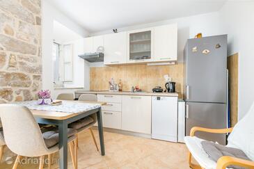 Feriehus ved sjøen Maslinica, Solta - 23838