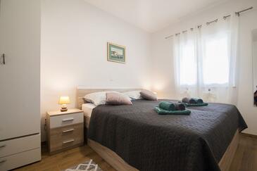 Apartmani uz more Bol, Brač - 23844