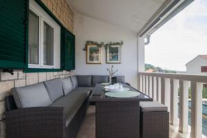 Appartamento di due stanze Bol, Brazza - Brač (A-23844-b)