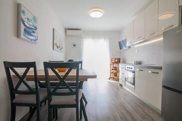 Appartements avec parking Bol, Brac - 23845