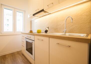 Apartmaji s parkingom Bol, Brač - 23845