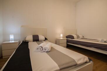 Apartmány s parkovištěm Bol, Brač - 23848