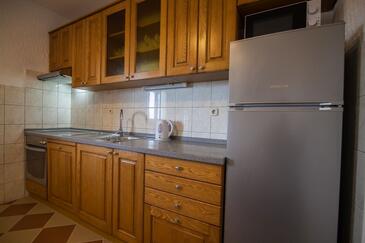 Apartmani s parkingom Bol, Brač - 23848