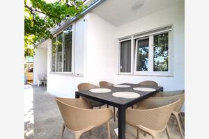 Apartmanok parkolóhellyel Trogir - 23849