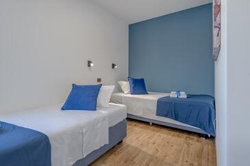 Ferienwohnungen für Familien mit Kindern Trogir - 23859