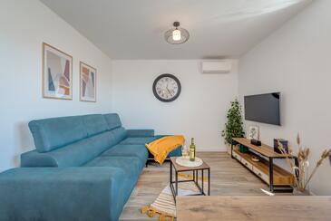 Trogir, Woonkamer in accommodatietype apartment, airconditioning beschikbaar en WiFi.