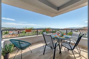 Kétszobás apartman Trogir (A-23860-a)