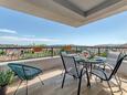 Trogir, Terrasse dans l’hébergement en type apartment, avec la vue sur la mer et WiFi.