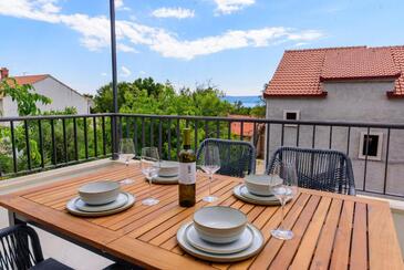 Two bedroom apartment Bol, Brač (A-23862-a(