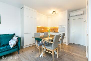 Ferienwohnungen mit Parkplatz Kastel Sucurac, Kastela - 23868