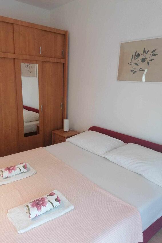 Appartamenti accanto al mare Bilice, Krka - 23875