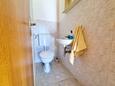 Malinska, Toilet in the apartment, (pet friendly) and WiFi.