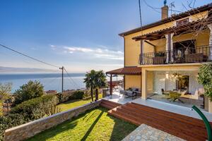 Apartments with a parking space Opatija - 23879