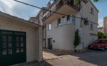 Seget Vranjica, Trogir, Object 23880 - Appartementen blizu mora met een kiezelstrand.