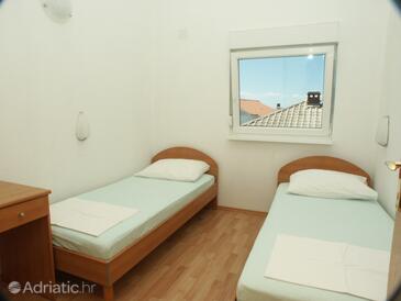 Lejligheder og værelser med parkering Crikvenica - 2389
