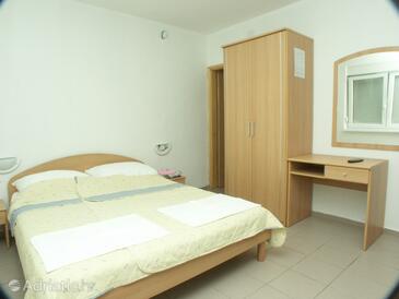 Lejligheder og værelser med parkering Crikvenica - 2389