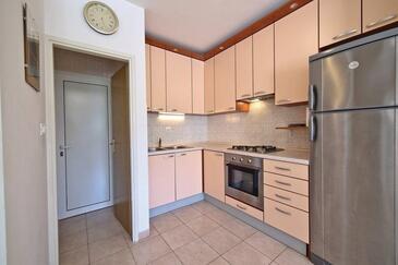 Seaside secluded apartments Drvenik Veliki, Drvenik - 23892