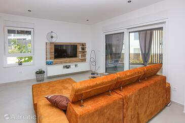 Leiligheter med parkering Vodice - 23894