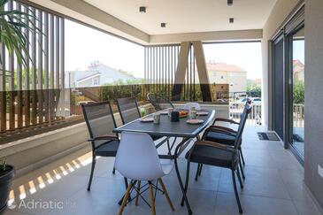 Leiligheter med parkering Vodice - 23894