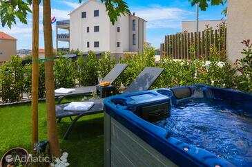 Apartments with parking space Vodice - 23894 Adriatic.hr