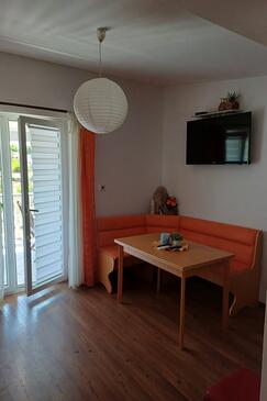 Apartments with terrace Vir, North Dalmatia