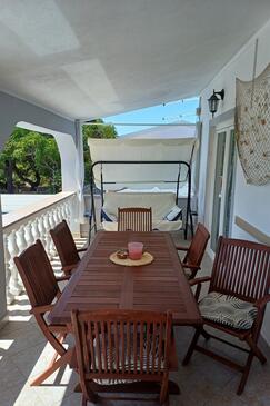 Apartments with terrace Vir, North Dalmatia