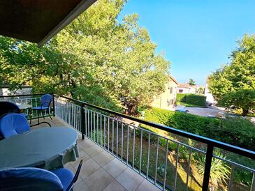 Apartments with parking space Malinska, Krk - 2390