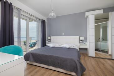 Family friendly house with a swimming pool Podgora, Makarska - 23904