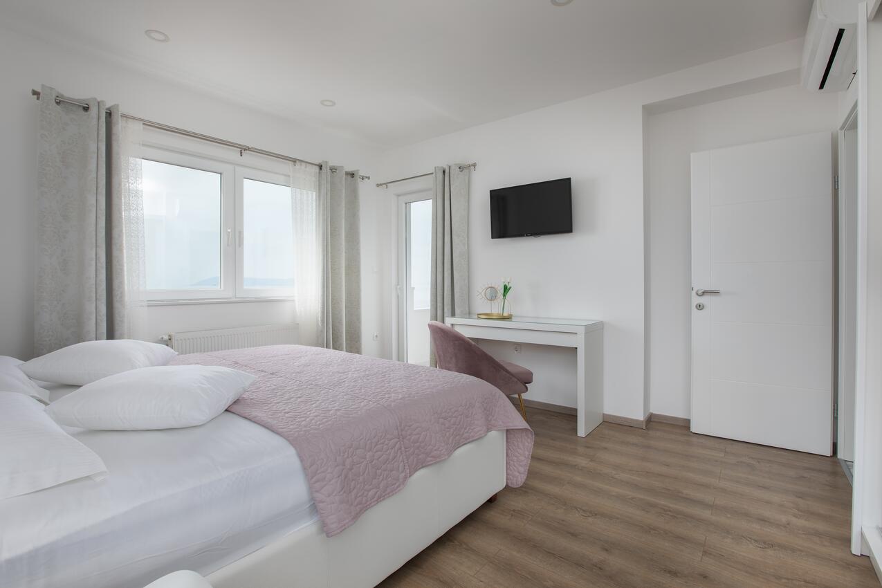 K-23904 - Privat boende - Familjehus med pool Podgora, Makarska