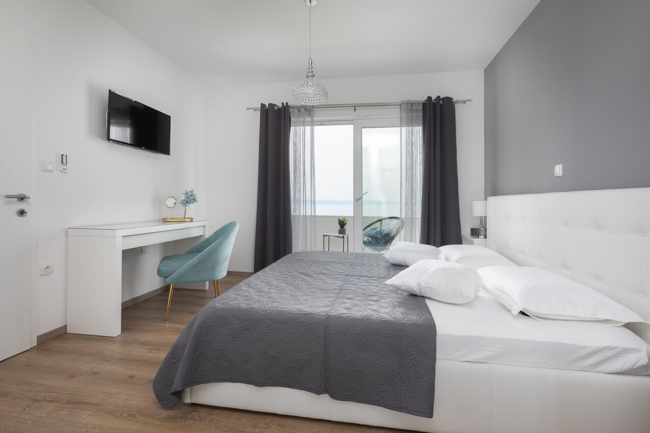 K-23904 - Privat boende - Familjehus med pool Podgora, Makarska