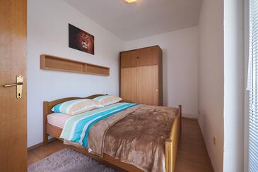 Apartmanok parkolóhellyel Kastel Stafilic, Kastela - 23905