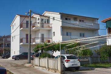 Kaštel Štafilić, Kaštela, Alloggio 23905 - Appartamenti affitto con la spiaggia rocciosa.