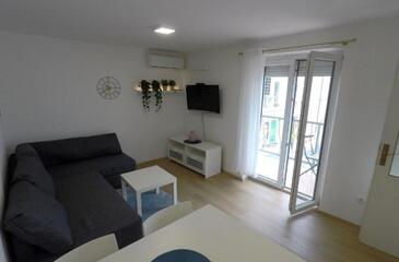 Selce, Woonkamer in accommodatietype apartment, airconditioning beschikbaar en WiFi.