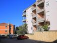 Trogir, Trogir, Object 23910 - Appartementen met een kiezelstrand.