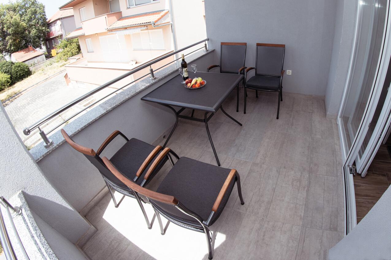 Appartementen met zwembad geschikt voor gezinnen met kinderen Biograd na Moru, Biograd - 23912