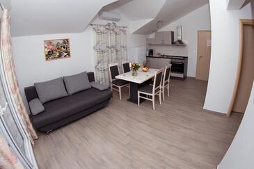 Biograd na Moru, Obývací pokoj v ubytování typu apartment, WiFi.
