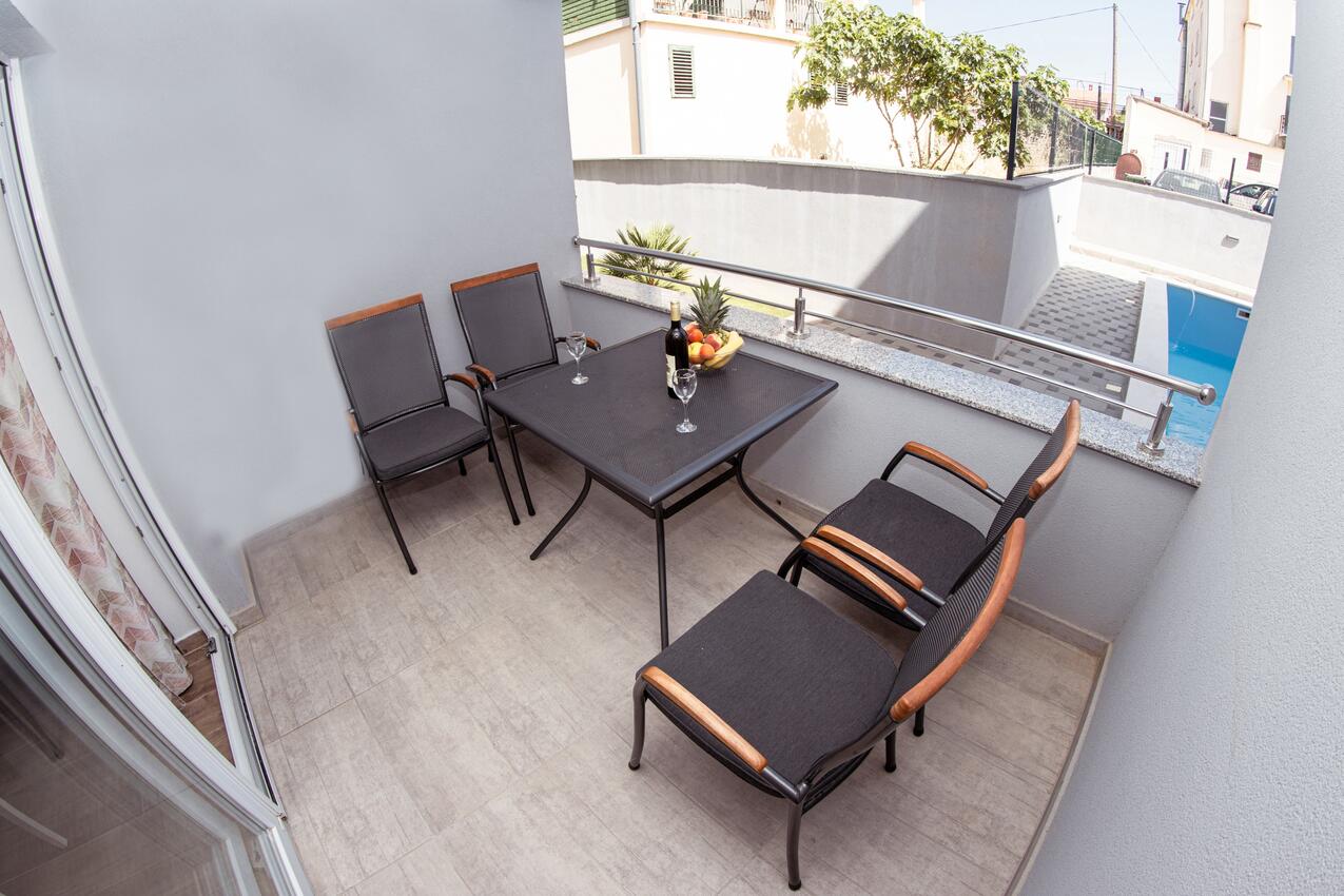 Apartamente cu piscină potrivite pentru familiile cu copii Biograd na Moru, Biograd - 23912