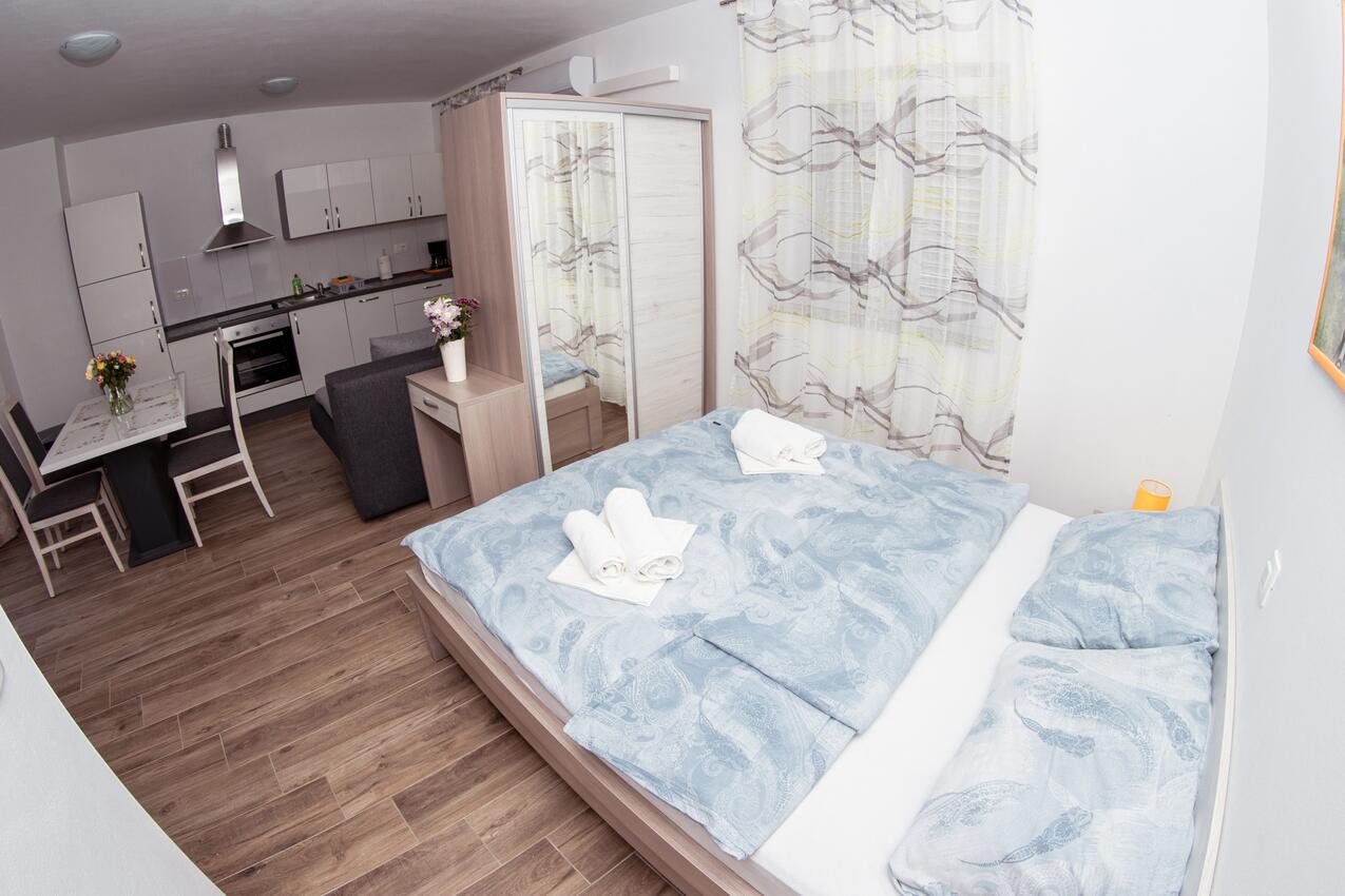 Apartamente cu piscină potrivite pentru familiile cu copii Biograd na Moru, Biograd - 23912