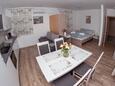 Biograd na Moru, Jídelna v ubytování typu studio-apartment, WiFi.