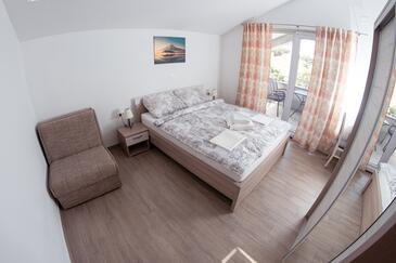 Lejligheder med pool egnet til familier med børn Biograd na Moru, Biograd - 23912