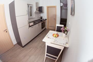 Biograd na Moru, Jedáleň v ubytovacej jednotke studio-apartment, WiFi.